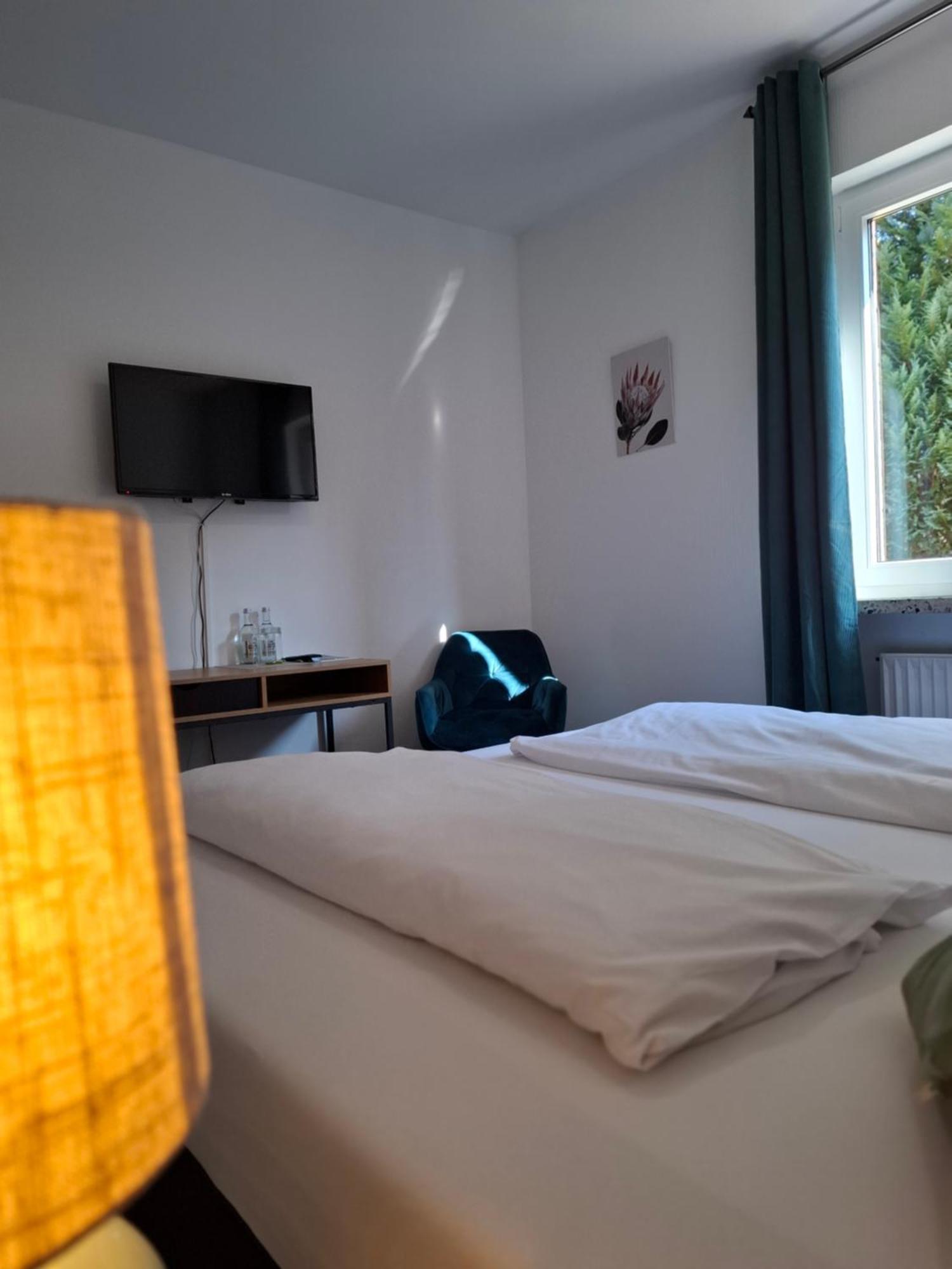 Hotel Am Schwarzen Berg 슈타데 외부 사진