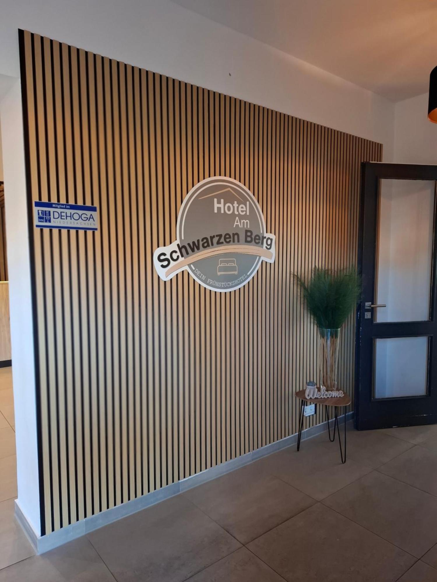 Hotel Am Schwarzen Berg 슈타데 외부 사진