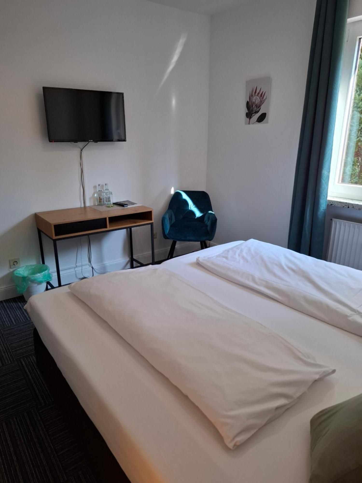 Hotel Am Schwarzen Berg 슈타데 외부 사진